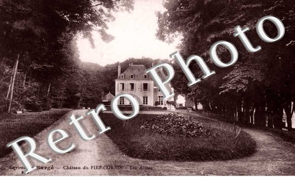 Chateau de Fief-Corbin Les allees