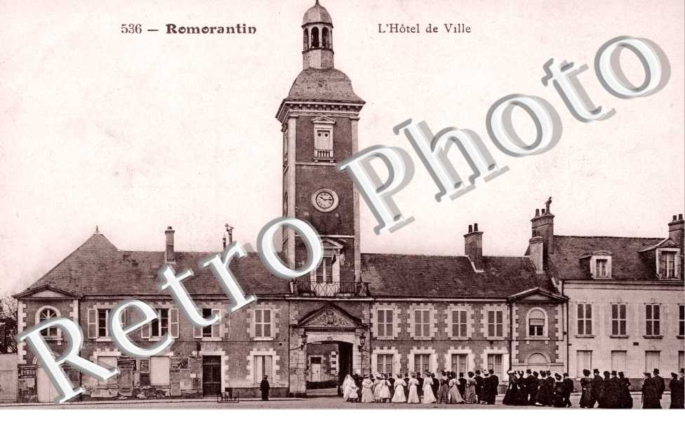 L'Hotel de Ville