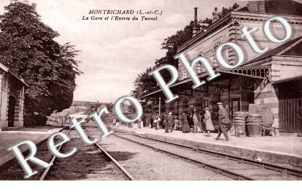 la gare et l'entree du tunnel