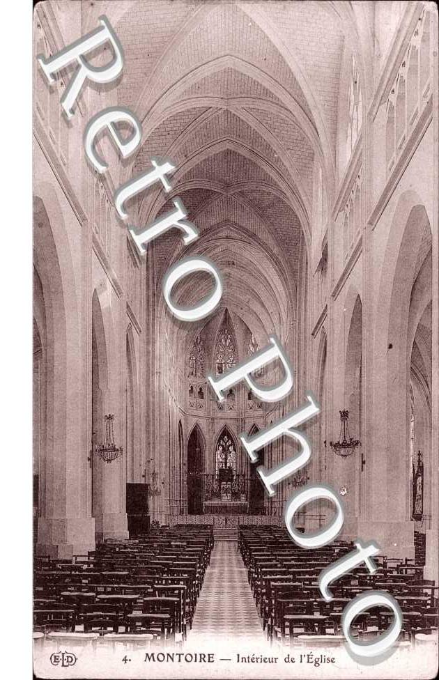 Interieur de l'eglise