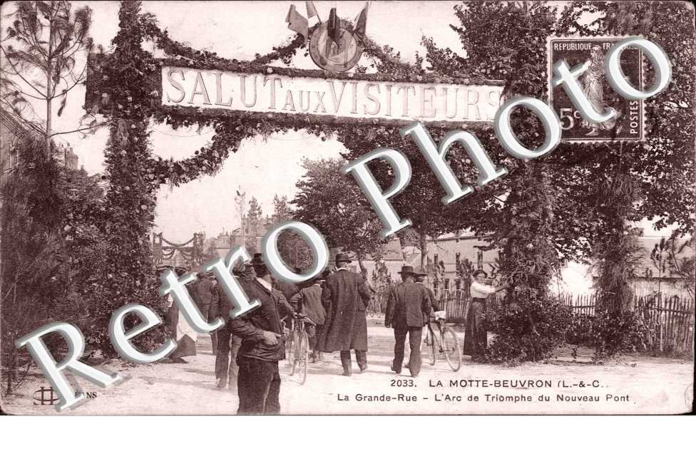 Grande rue, Arc de Triomphe du Nouveau Pont