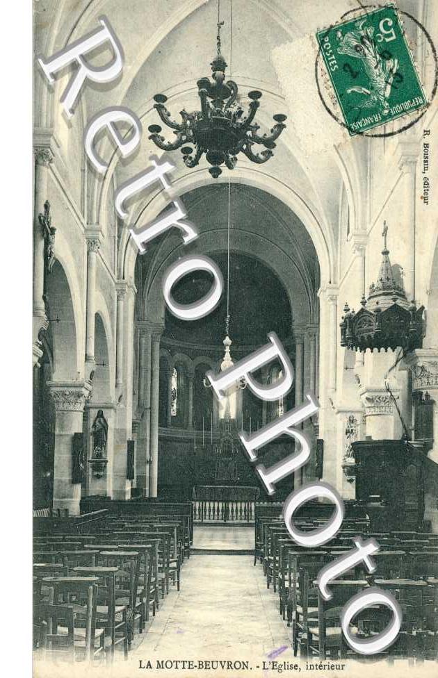 Interieur de l'Eglise