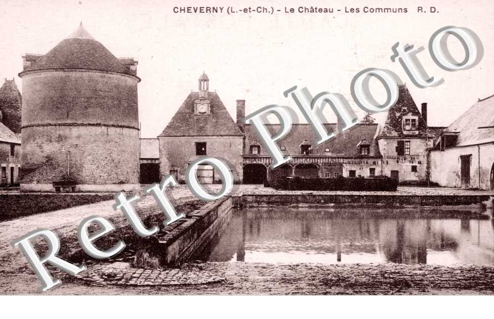 le Chateau, les Communs