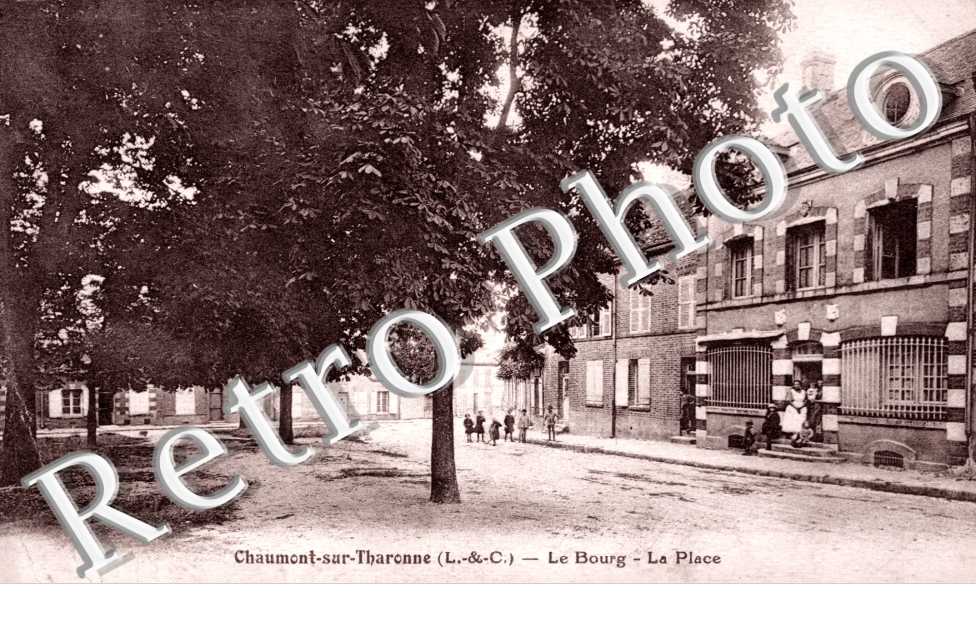 Le Bourg, la Place