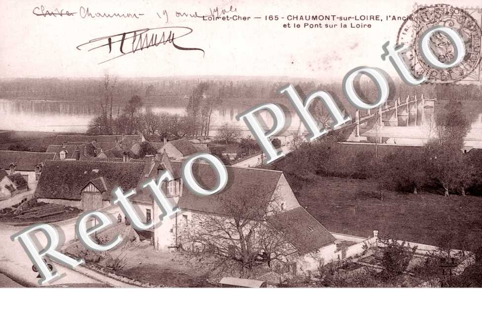 Vue generale et Pont sur la Loire