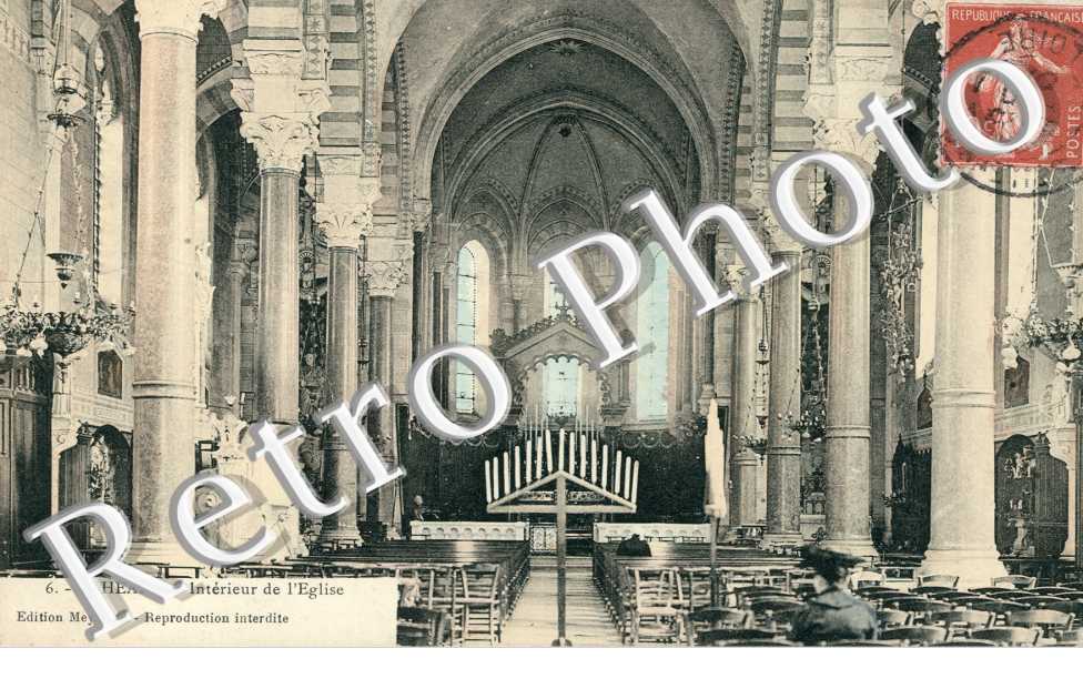 Interieur de l'eglise