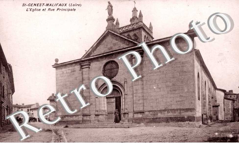 L&#039;Eglise et Rue Principale
