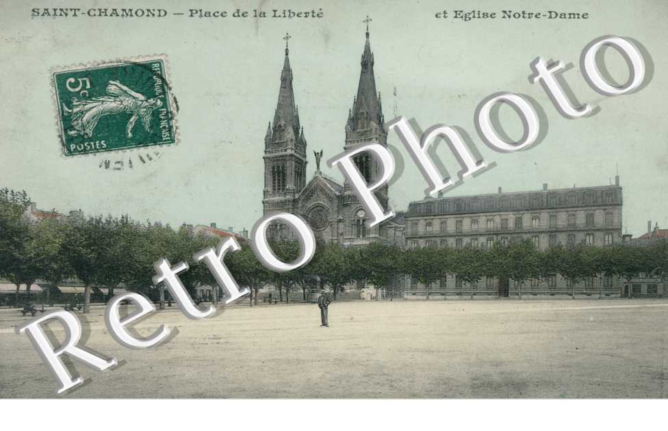 Place de la Liberte et Eglise Notre Dame