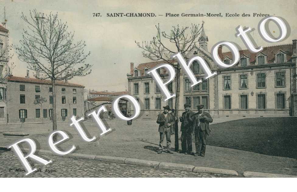 Place Germain Morel et Ecole des Freres