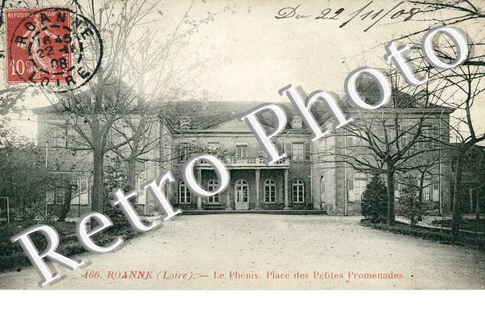 Le Phenix, Place des Petites Promenades
