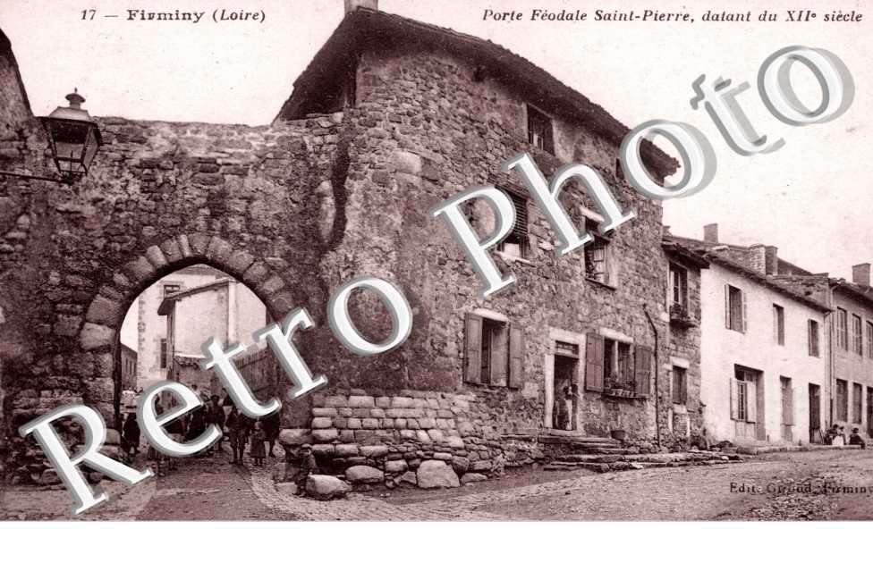 Porte Feodale Saint Pierre
