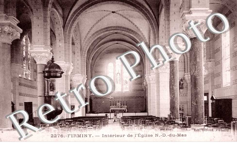 Interieur de l'Eglise Notre Dame du Mas