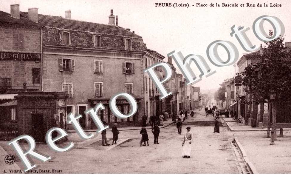 Place de la Bascule et Rue de la Loire
