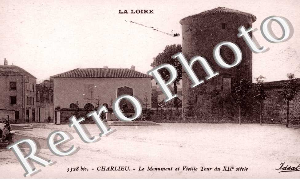 le monument et vieille tour du XIIe siecle