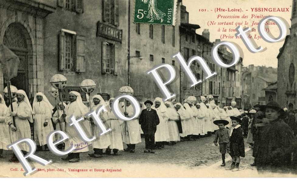 Procession des Penitents - rue de Lyon