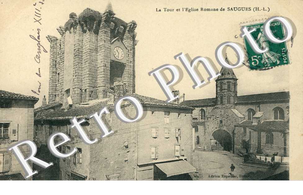 La Tour et l&#039;eglise Romane de Saugues