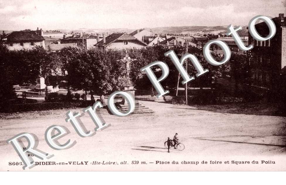 place du champ de foire et square du Poilu