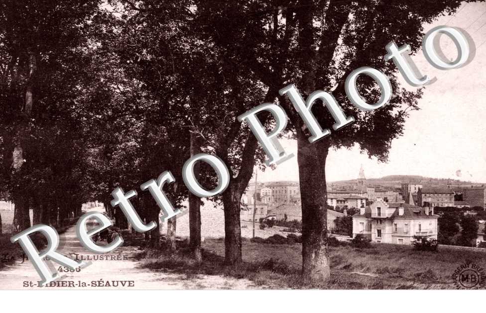  Les Allees Saint-Roch et la Ville