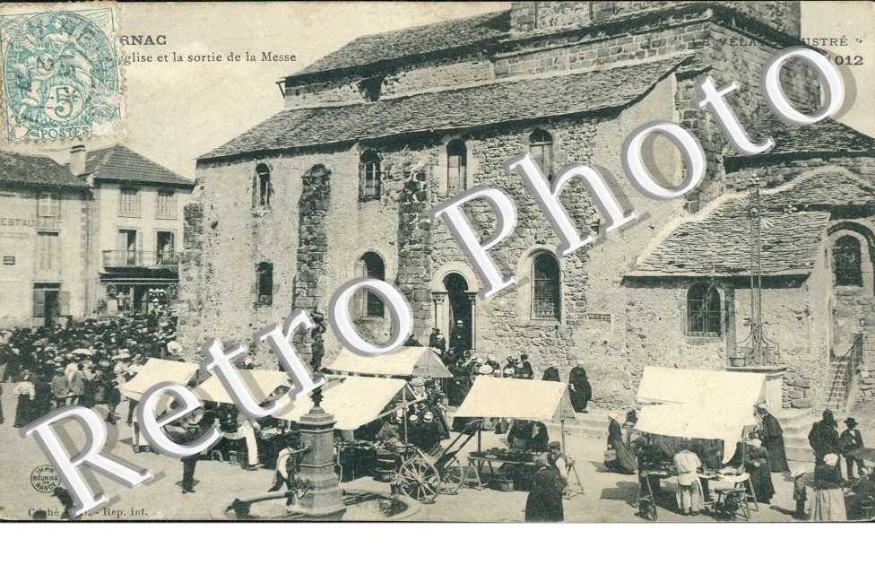l'eglise et la sortie de la messe