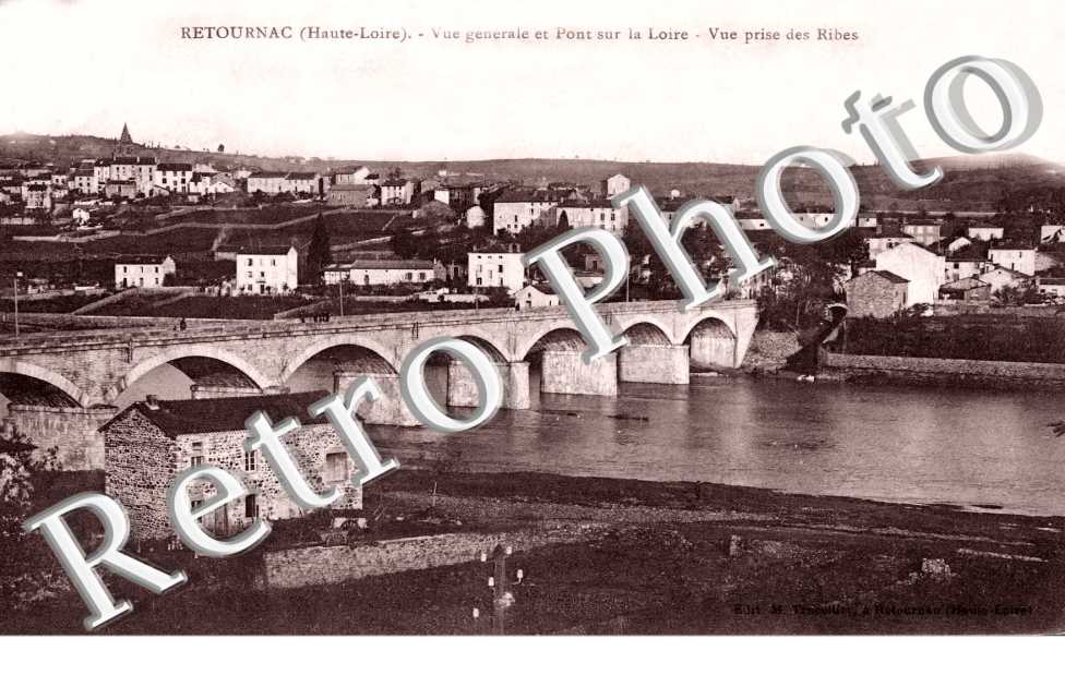 Vue generale et Pont sur la Loire