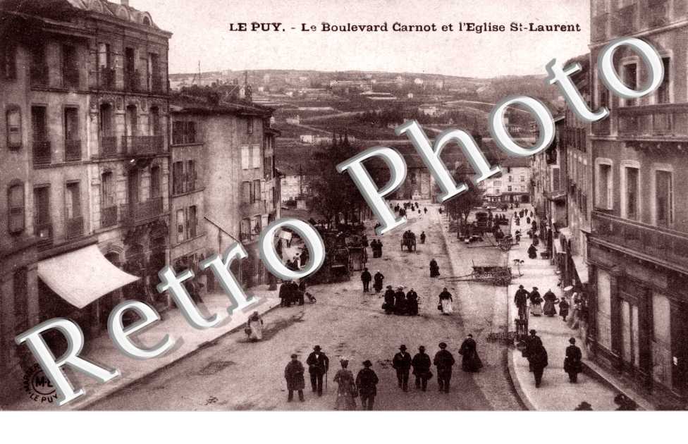 Le boulevard Carnot et l'eglise Saint Laurent
