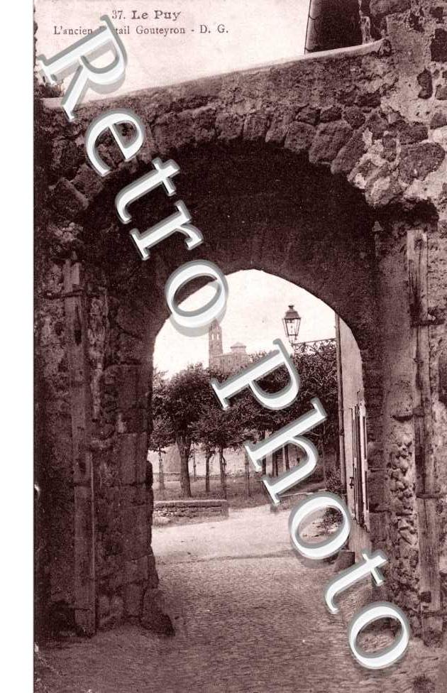 L'ancien portail Gouteyron