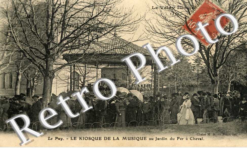 le kiosque de la musique au jardin du Fer a Cheval