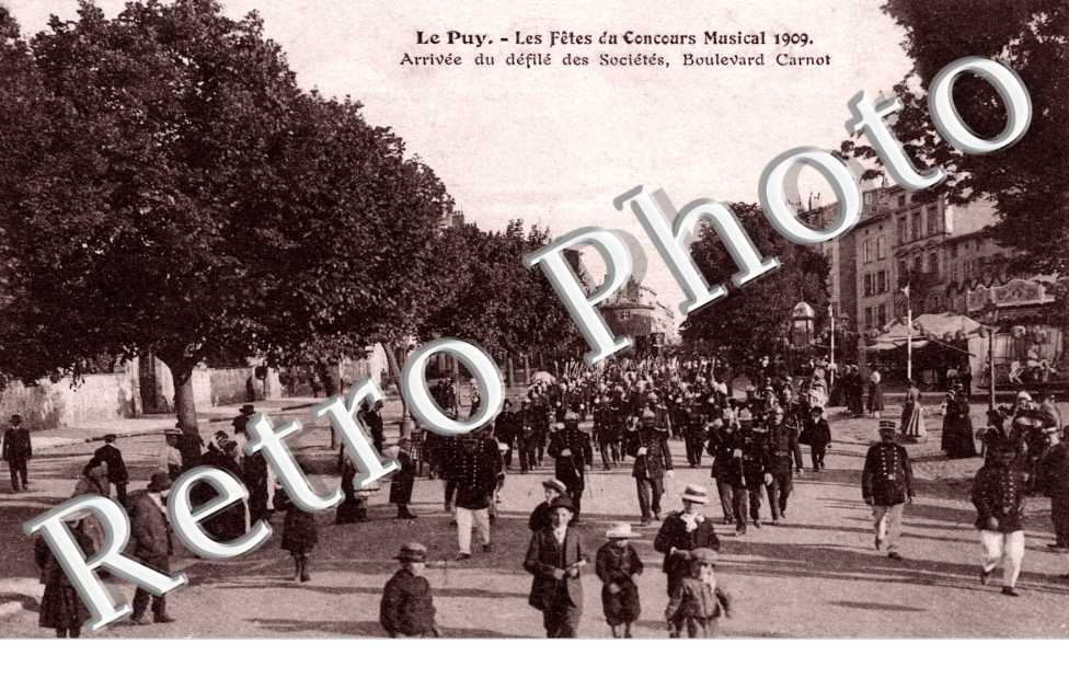 Les fetes du concours musical 1909 Arrivee du defile des societes boulevard Carnot