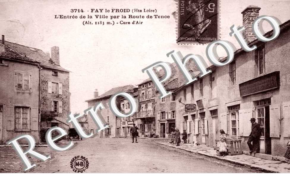 l&#039;entree de la ville par la route de Tence
