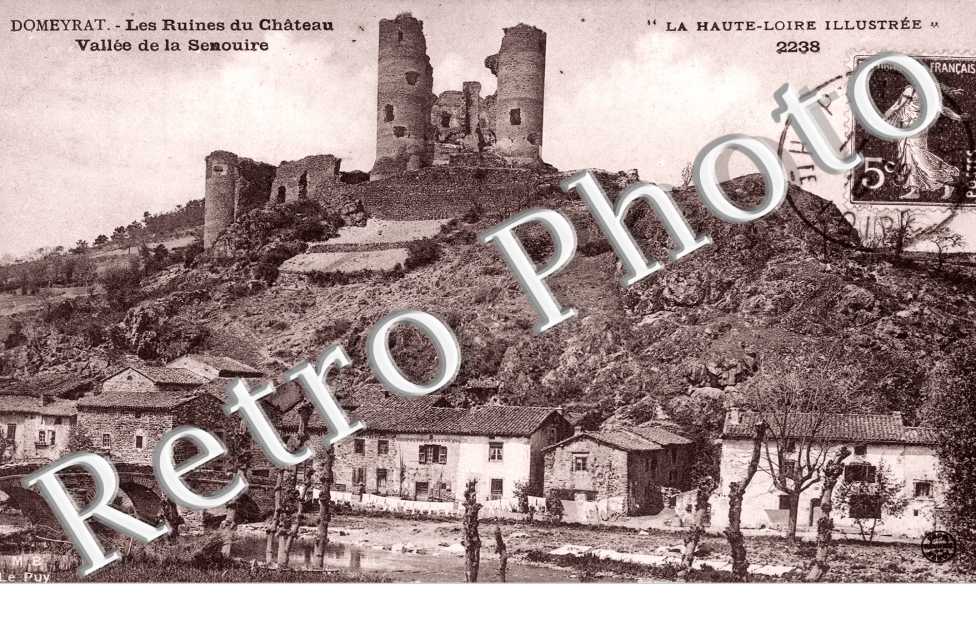 Ruines d&#039;un Chateau, Vallee de la Senouire