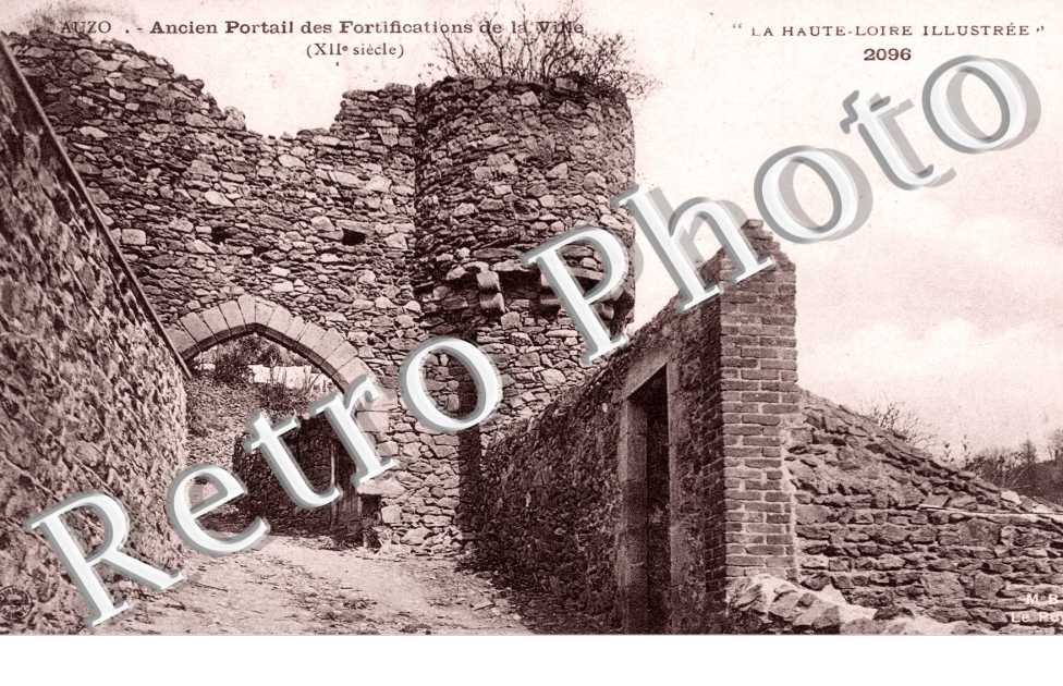 ancien portail des fortifications de la ville