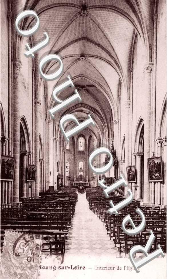 Interieur de l'eglise