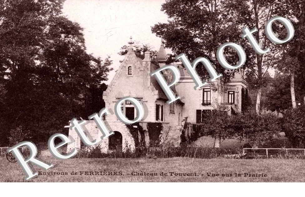 chateau de Touvent, vue sur la prairie