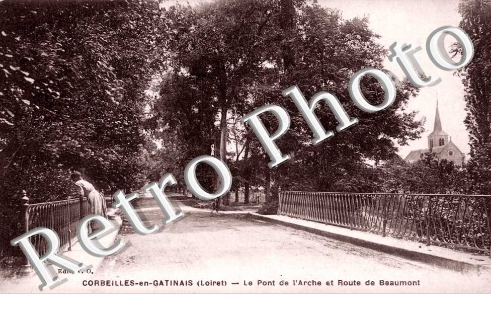 Le Pont de l&#039;Arche et Route de Beaumont