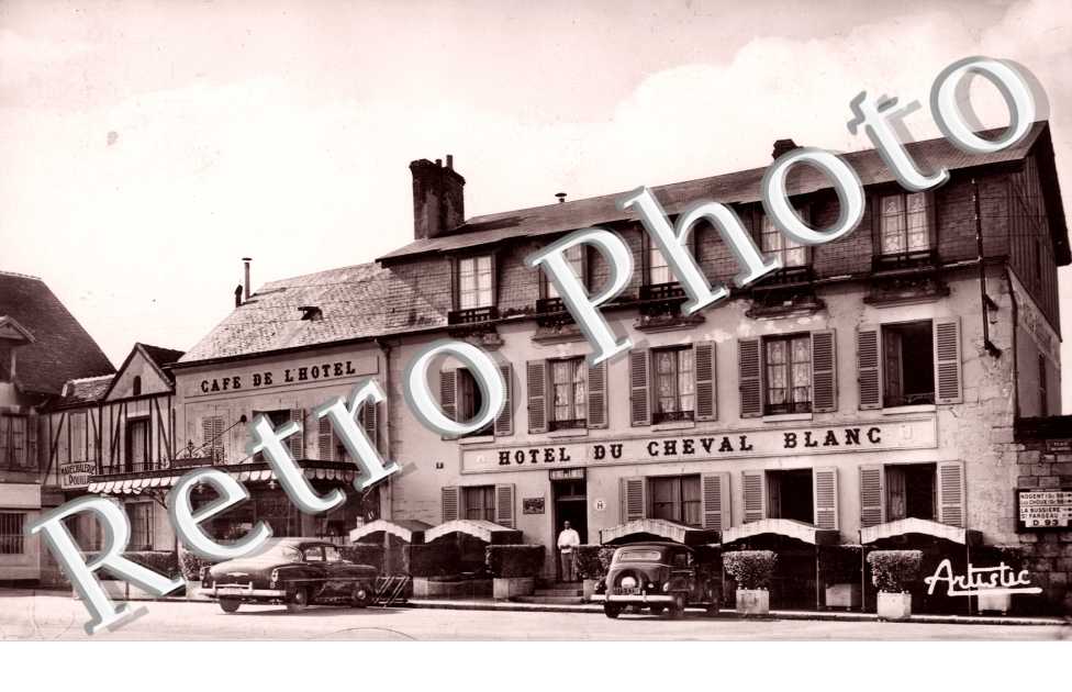 Hotel du Cheval Blanc, Cafe de l&#039;Hotel