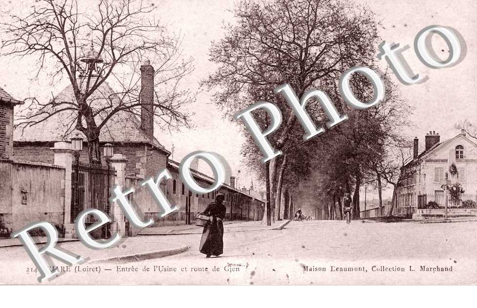 entree de l&#039;usine et route de Gien
