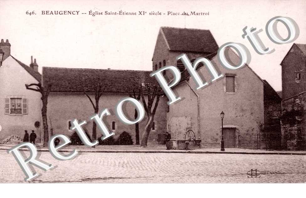 Eglise Saint Etienne, Place du Martroi