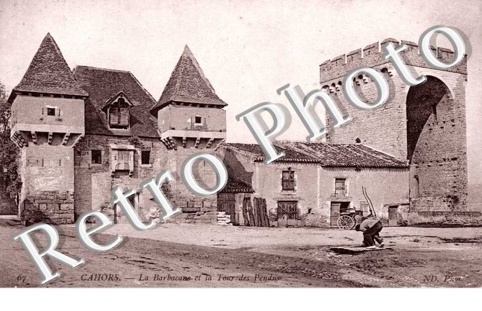 la barbacane et Tour des Pendus