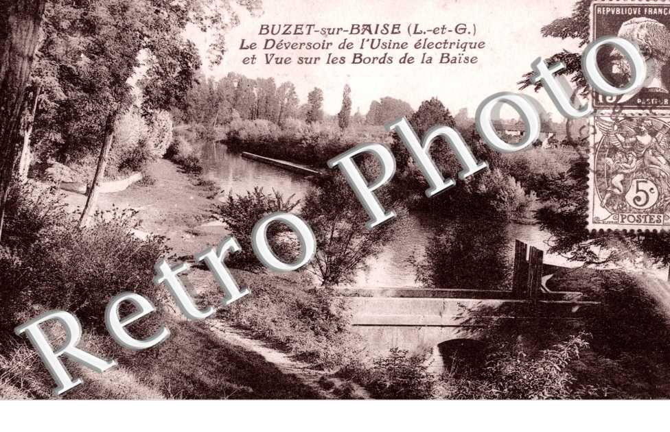 Le deversoir de l&#039;usine electrique et vue sur les bords de la Baise