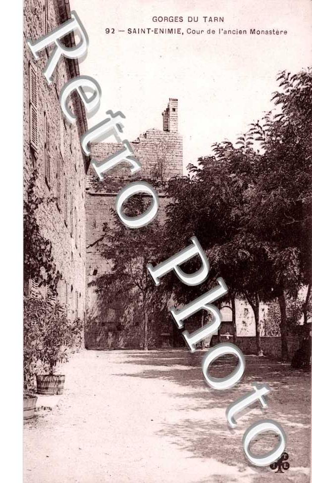 Cour de l'ancien Monastere