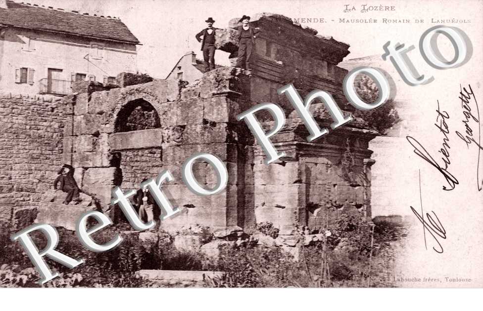 Mausolee Romain de Lanuejols