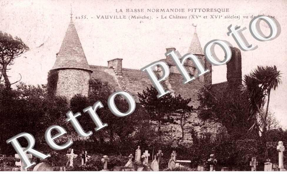 le chateau (XVe et XVI siecles) vu de l&#039;eglise