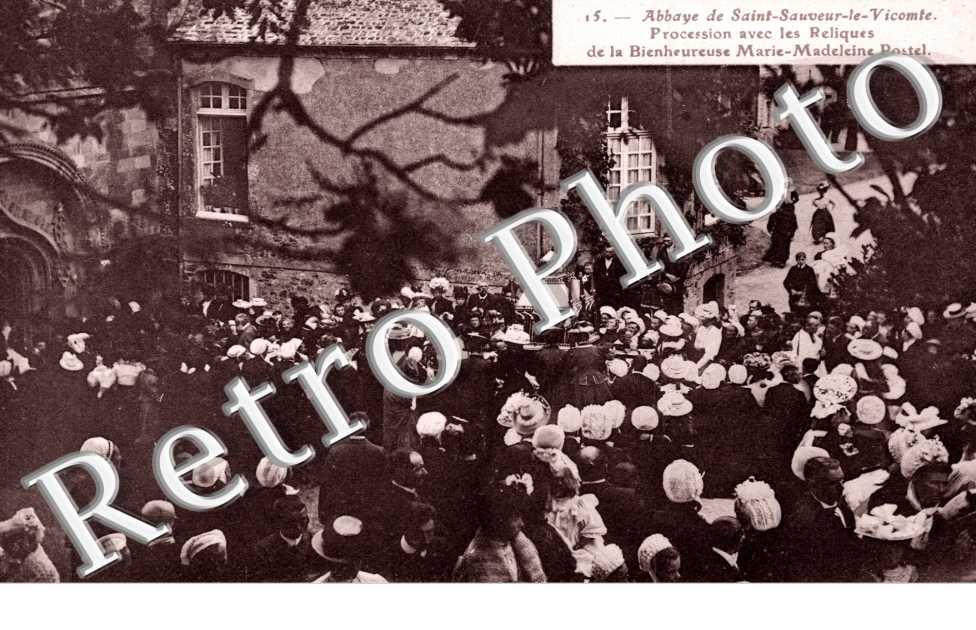Abbaye  Procession avec les reliques de la bienheureuse Marie Madelein Postel