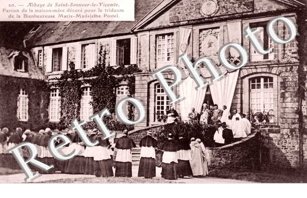 Abbaye, Perron de la maison mere