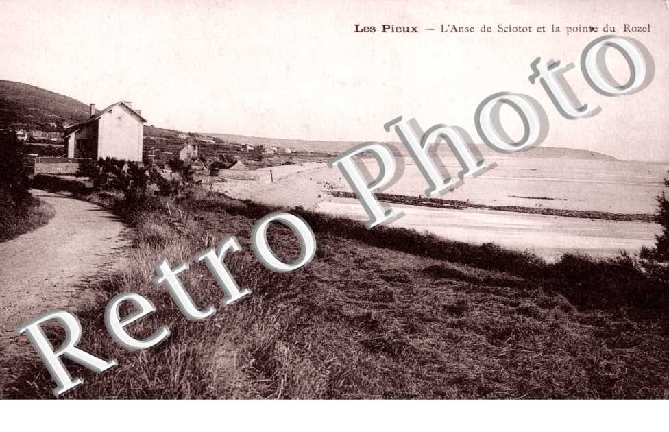 L&#039;Anse de Sciotot et la pointe du Rozel