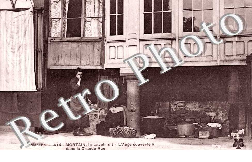 Le Lavoir dit &#039;l&#039;Auge Couverte&#039; dans la Grande Rue