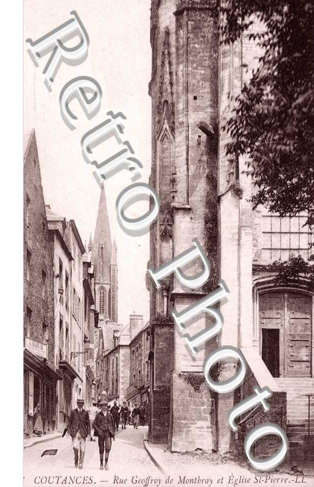 La Rue Geoffroy de Montbray et Eglise Saint Pierre