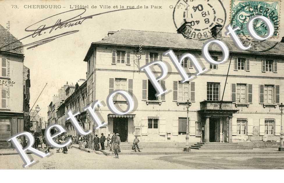 L'Hotel de Ville et Rue de la Paix
