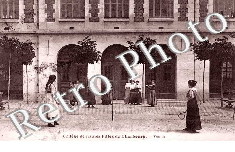 College des Jeunes Filles, Cours de Tennis