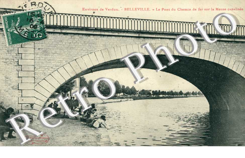 Le pont du chemin de fer sur la Meuse canalisee